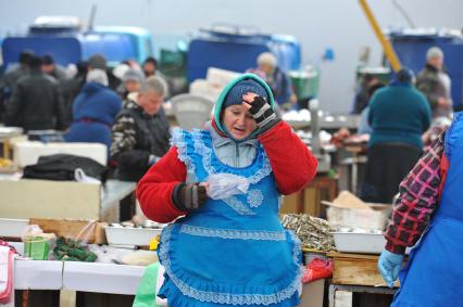 Рынок `Привоз`. На снимке: торговка.