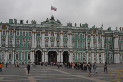 Здание музея `Эрмитаж` в Санкт-Петербурге.