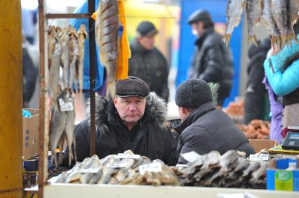 Одесса. Рынок `Привоз`. На снимке: торговля рыбой.