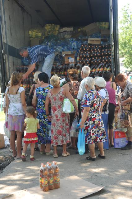 Последствия наводнения в Крымске.  Гуманитарная помощь.