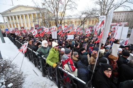 Шествие оппозиции `Марш против подлецов`. Шествие против `закона Димы Яковлева`, запретившего усыновление гражданами США российских сирот. Акция прошла от Пушкинской площади до проспекта Сахарова.