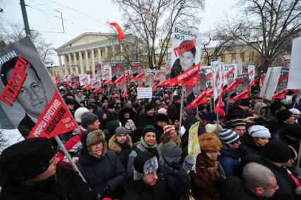 Шествие оппозиции `Марш против подлецов`. Шествие против `закона Димы Яковлева`, запретившего усыновление гражданами США российских сирот. Акция прошла от Пушкинской площади до проспекта Сахарова.