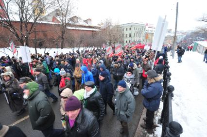 Шествие оппозиции `Марш против подлецов`. Шествие против `закона Димы Яковлева`, запретившего усыновление гражданами США российских сирот. Акция прошла от Пушкинской площади до проспекта Сахарова.