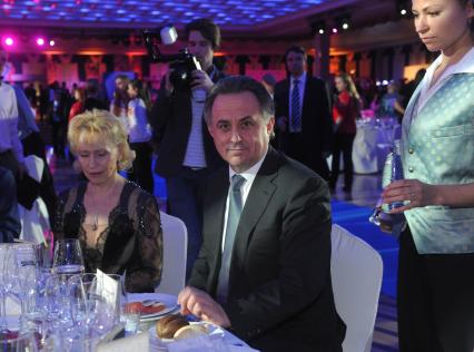 Кремлевский дворец съездов. `Бал олимпийцев России - 2012`. На снимке: министр по делам спорта, туризма и молодежной политики РФ Виталий Мутко с супругой Татьяной