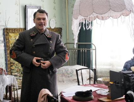 Актер Евгений Дятлов на съемках фильма `Жизнь и судьба` в Самаре.
