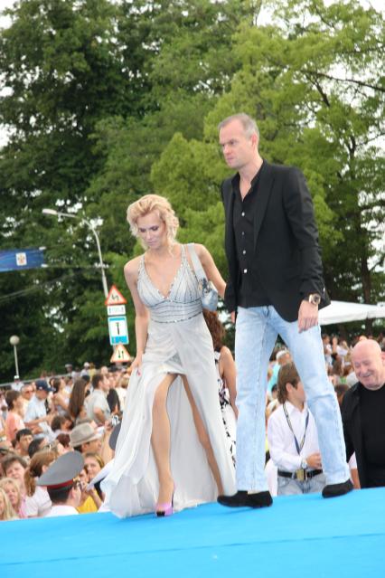 \"Кинотавр\" 2009 год. На снимке: актриса Судзиловская Олеся с мужем Дзебань Сергеем