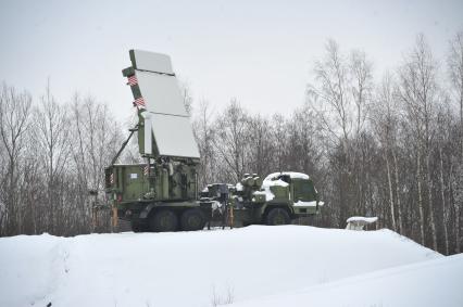 6-я бригада ПВО. В задачи Соединения входит охрана более полутора тысяч километров государственной границы и контроль воздушного пространства над Центральной Россией. На снимке: радиолокационная станция нового поколения `Гамма – С`.