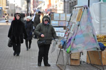 Старый Арбат. На снимке: торговля картинами.