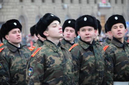 Волгоград празднует 70 лет Победы советских войск в Сталинградской битве. На снимке: торжественный парад.