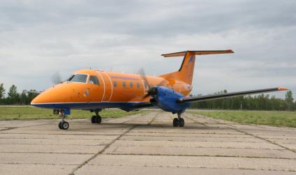 Турбовинтовой пассажирский самолёт EMBRAER-120 авиакомпании `Регион-Авиа`.