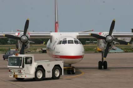 Самолет ан-24 в Калининграде