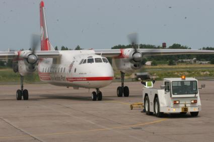 Самолет ан-24 в Калининграде