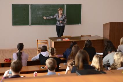 Оренбургский государственный университет. На снимке: студенты во время лекции.