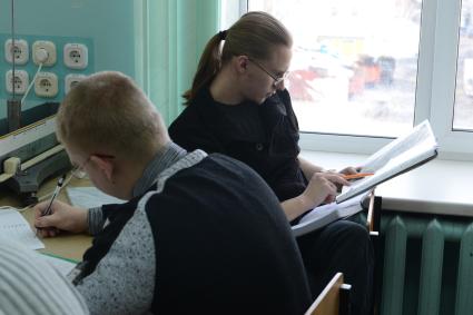 Оренбургский государственный университет. На снимке: студенты во время лекции.