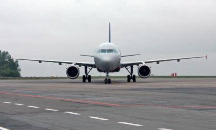 Пассажирский самолет Airbus A321 авиакомпании `Аэрофлот`.