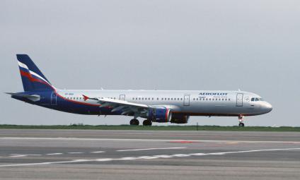 Пассажирский самолет Airbus A321 авиакомпании `Аэрофлот`.