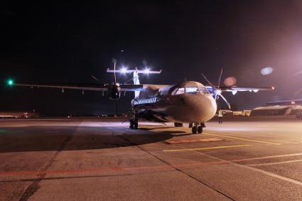 Пассажирский самолет ATR-42-500 авиакомпании `NORDSTAR`.