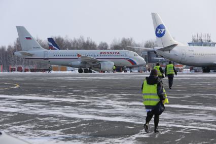 Самолет Airbus A319-112 авиакомпании Россия в Калининграде