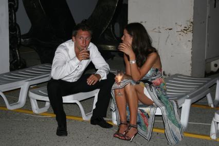 Диск54. \"Кинотавр\" 2008 год. На снимке: актер Кучера Оскар с женой