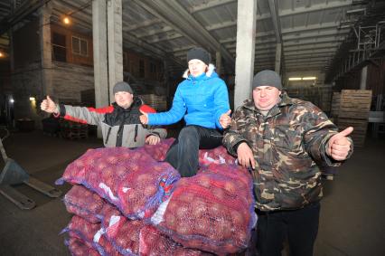 Фермерское хозяйство, принадлежащее главе Национальной резервной корпорации, владельца Национального резервного банка Александра Лебедева. На снимке: готовая продукция.