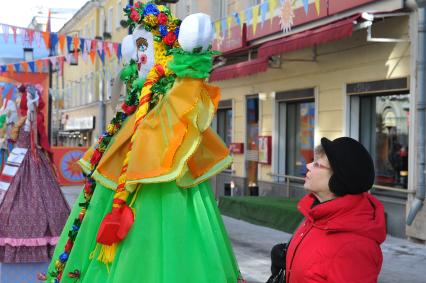 Открытие городского Масленичного фестиваля в Камергерском переулке.