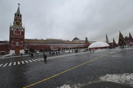 Красная площадь. На снимке: реконструкция Мавзолея.