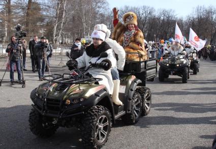 Певица Надежда Бабкина во время открытия праздничных гуляний на Масленицу в Ярославле.