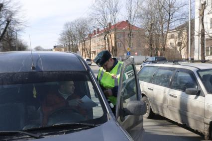 Сотрудники гибдд Калининграда проводят акцию трезвый водитель.