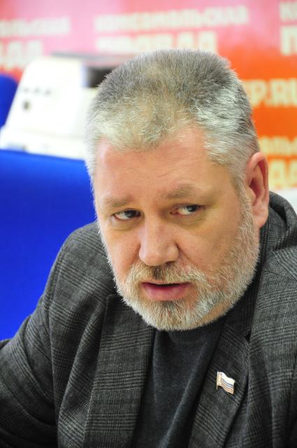 ИД `Комсомольская правда`. Круглый стол на тему: `Что будет с московским Арбатом?`. На снимке:  руководитель муниципального образования Арбат Евгений Бабенко