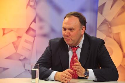 ИД `Комсомольская правда`. Член Общественной палаты РФ, исполнительный директор Ассоциации по защите избирательных прав граждан `Гражданский контроль` Георгий Федоров