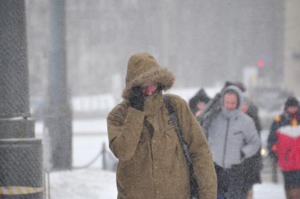 Метель в городе.