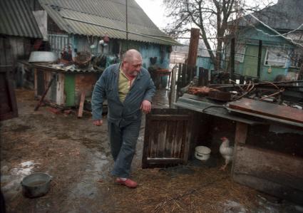 Последствия аварии на Чернобыльской АЭС. На снимке: жители Чернобыля.