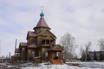 Храм Покрова Пресвятой Богородицы. Построен на средства актера и режиссера Валерия Золотухина.