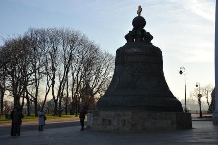 Московский кремль. На снимке: Царь-колокол.