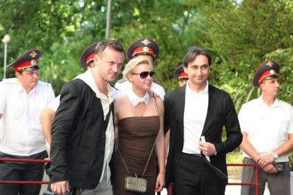 Диск60. \"Кинотавр\" 2012 год. На снимке: режиссер Сигарев Василий, актриса Троянова Яна и продюсер Борисевич Роман