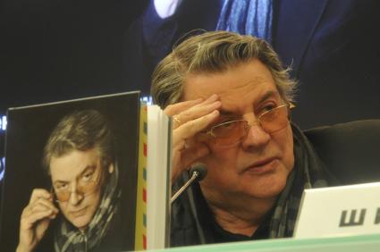 Пресс-центр (ММПЦ) агентства РИА Новости. Презентация книги А.Ширвинда `Проходные дворы биографии`. На снимке: актер Александр Ширвиндт