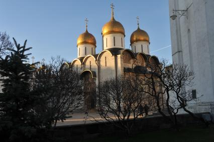 Московский Кремль. На снимке: Успенский собор