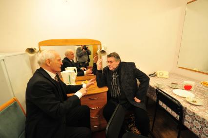 Дом Актера. На снимке: актер Василий Лановой и художественный руководитель Театра сатиры Александр Ширвиндт (слева направо)