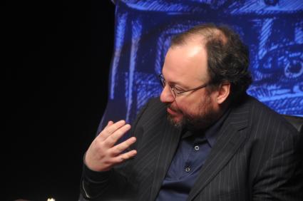 ИД `Комсомольская правда`. Научный политолог, учредитель и директор Института национальной стратегии Станислав Белковский.