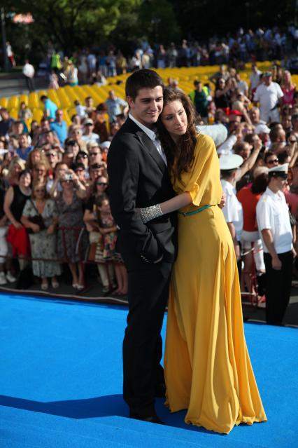 Диск61. \"Кинотавр\" 2012 год. На снимке: актер Бондаренко Станислав с женой