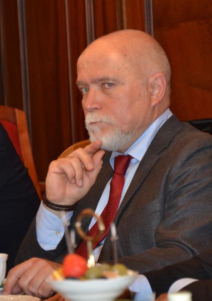 МВД РФ. Награждение в четверг лучшего участкового страны, выбранного по итогам всероссийского конкурса `Народный участковый`. На снимке: заместитель главного редактора ИД `Комсомольская правда`Леонид Захаров