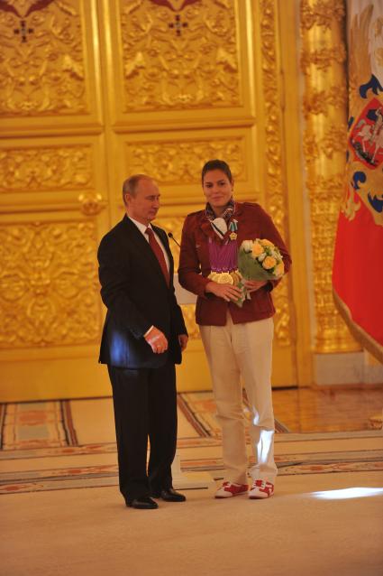 Владимир Путин принял в Кремле членов национальной паралимпийской сборной, победителей и призёров XIV Паралимпийских игр в Лондоне. На снимке: президент России Владимир Путин.