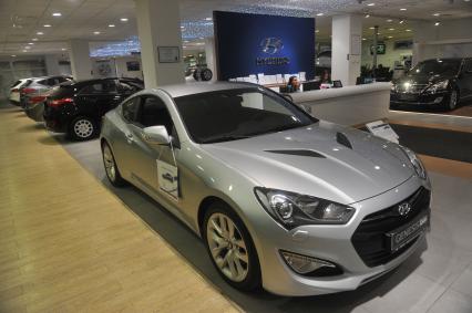 Автосалон Авилон Hyundai. На снимке: автомобили в ассортименте.