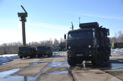 Воинская часть ПВО и воздушно-космической обороны. На снимке: самоходный зенитный ракетно-пушечный комплекс (ЗРПК) `Панцирь-С1`.