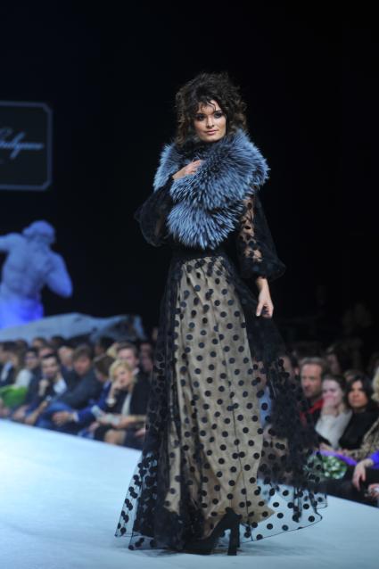 Гостиный двор. Неделя моды в Москве `Volvo Moscow Fashion Week`. Показ коллекции Igor Gulyaev.