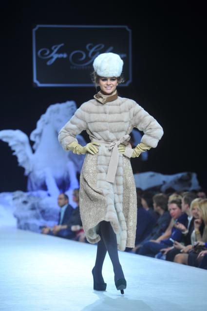 Гостиный двор. Неделя моды в Москве `Volvo Moscow Fashion Week`. Показ коллекции Igor Gulyaev.