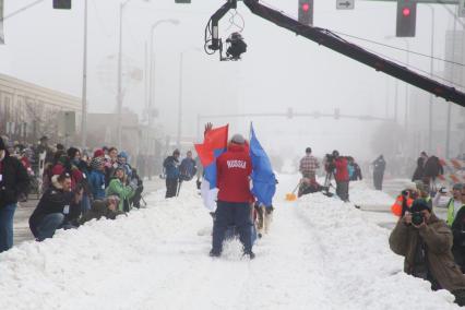 Аляска. Ежегодные гонки на собачьих упряжках (Iditarod Trail Sled Dog Race). На снимке: российский каюр.