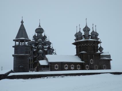 Музей-заповедник `Кижи` зимой.