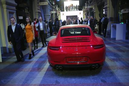 ГУМ. Вечеринка Porsche Night в честь 50-летия модели 911. На снимке: автомобиль Porsche.