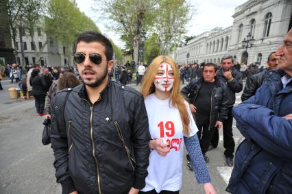 Проспект Руставели. Митинг сторонников партии `Единое национальное движение` (ЕНД) . На сгимке: участники акции.